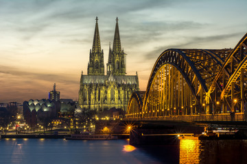 Kölner Dom - Hohenzollernbrücke - Sonnenuntergang
