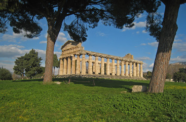 Fototapeta na wymiar Temple d'Athéna à Paestum