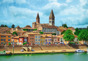 View of Tournus, the beautiful village of Burgundy - obrazy, fototapety, plakaty