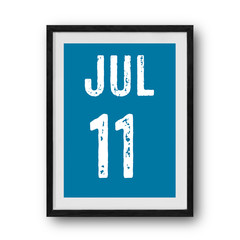 july calendar on the photo frame