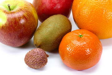 Collection of fresh fruits : apple, clementine, kiwi, litchi, orange, red pear