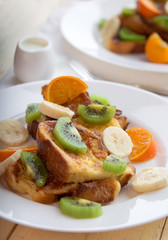 French toasts with fruits