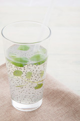 バジルシードドリンク