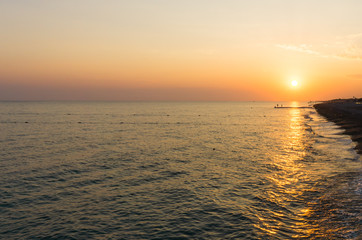 Obraz premium beautiful sunset sea beach holiday