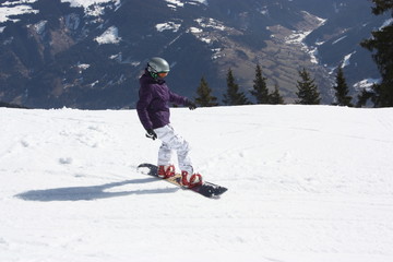 Fototapeta na wymiar Young snowboard woman. 