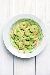 Shrimp in pesto sauce
