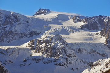 Fototapeta na wymiar Tete Blanche in the southern swiss alps