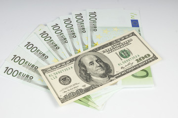 hundred dollars for euro notes