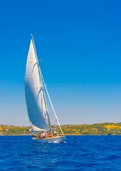 Photo sur Plexiglas Naviguer sailing in Spetses island in Greece