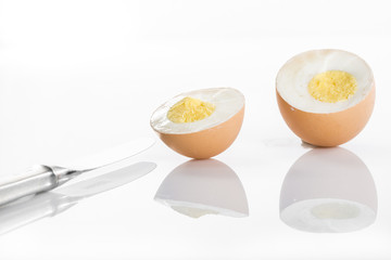 oeuf/oeuf coupé en deux