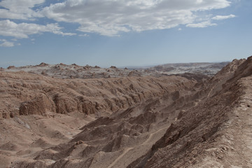 Fototapeta na wymiar Desierto de Atacama, montañas de rocas y arena. Chile