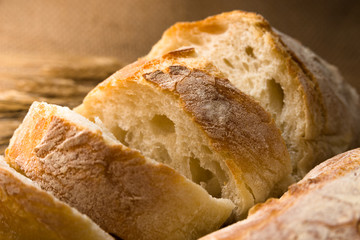 Fette di pane fresco italiano