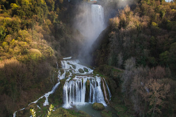 Fototapeta premium Veduta dall'alto della cascata delle marmore