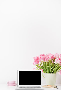 image of fresh spring pink flowers with copy space