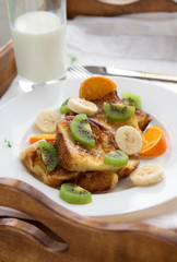 French toasts with fruits and milk