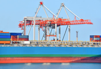 Fototapeta premium Cargo crane and ship