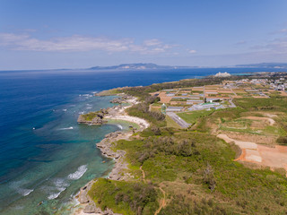 Fototapeta na wymiar 沖縄の海岸線・ビーチ空撮