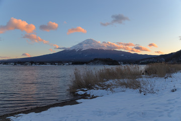 Fototapeta na wymiar Mt.Fuji in winter, Japan