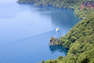 青森県十和田湖
日本を代表する湖です。