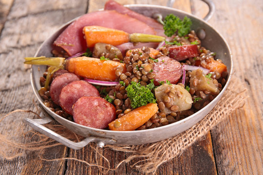 lentils with carrot and meats