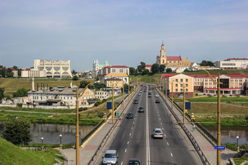 Fototapeta na wymiar City Grodno. Bridge over the Neman to the Soviet Square, theater