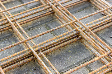 steel mesh / weathered steel mesh