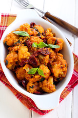 Spicy  cauliflower, tomato and basil