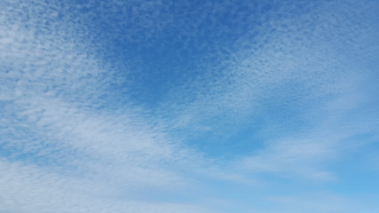 Obraz premium White cloudy and blue background