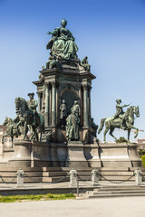 Fototapeta na wymiar Wien - Maria Theresia - Denkmal