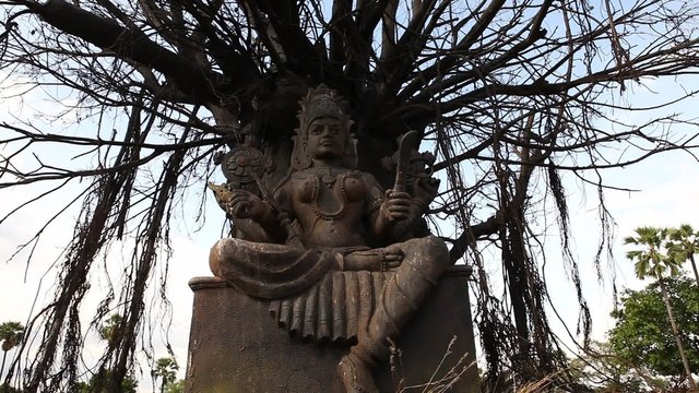 God statue at Tree