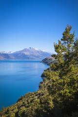 Fototapeta na wymiar Entlang des Ufers des Lake Wakatipu