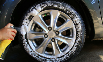 Cleaning the wheel,Use cleaning chemicals