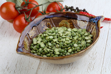 Dry green peas