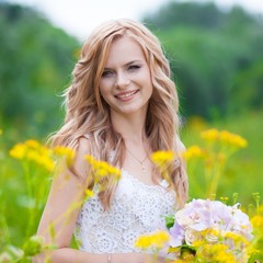 blonde face