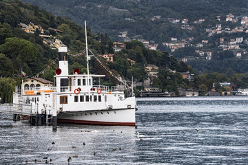 Battello sul Lago di Como