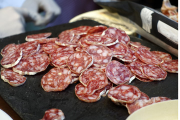 saucisson coupé