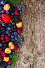 Obraz na płótnie Canvas background of fresh berries