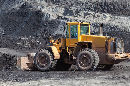 The bulldozer working In coal mines