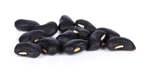 Fototapeta na wymiar Black eyed peas beans isolated on a white background