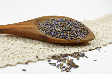 Natural lavender in a wooden spoon