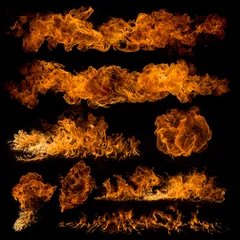 Papier Peint photo Lavable Flamme Flammes de feu sur fond noir