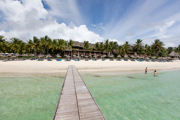 Ponton sur une plage de l'île Maurice