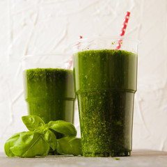 Green smoothies for a diet of spinach