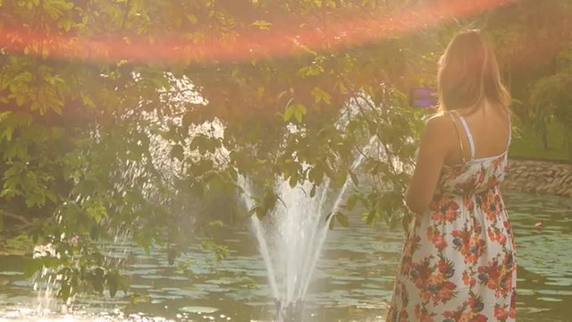 Backlight Backside Blond Girl Photos Fountain with Iphone