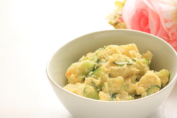 potato and cucumber salad