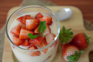 Yogurt with fresh strawberry