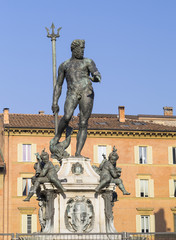 Obraz premium Sculpture of Neptune with spear in Bologna in Italy