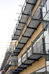 Fototapeta premium moderne Fassade mit metall Balkonen