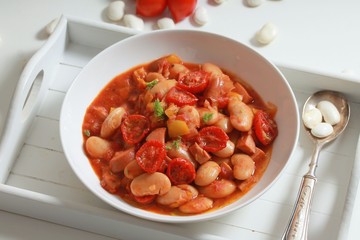 dish of stewed beans