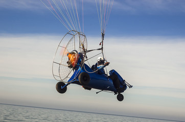 PARAGLIDER © Wojciech Wrzesień